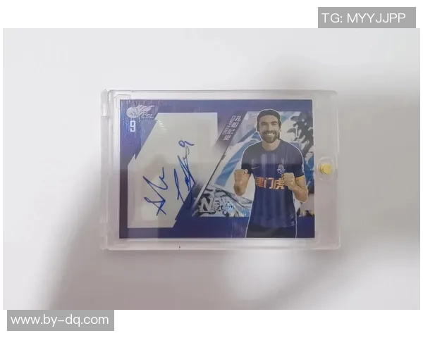 以足球球星卡社为核心打造球迷收藏交流分享新天地